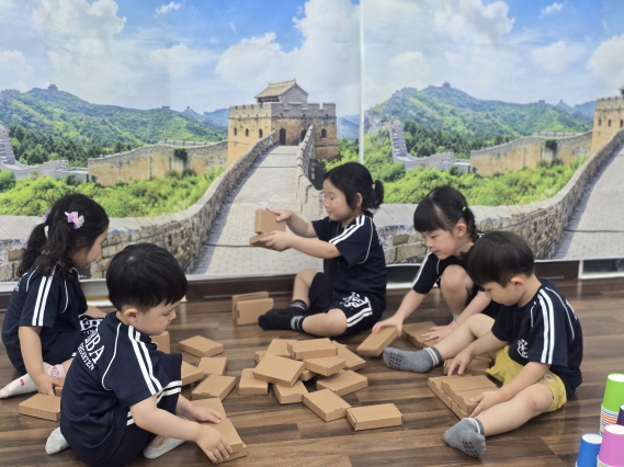 차곡차곡 즐겁게 도미노를 세워요